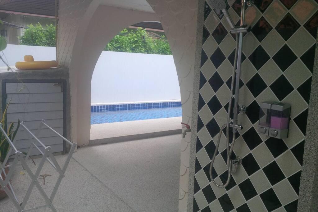 Villa Rose With Private Pool And Jacuzzi 100M To Beach Pattaya Exterior foto